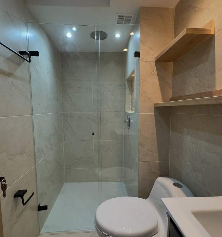 Renovación de dos baños — Carabanchel, Madrid